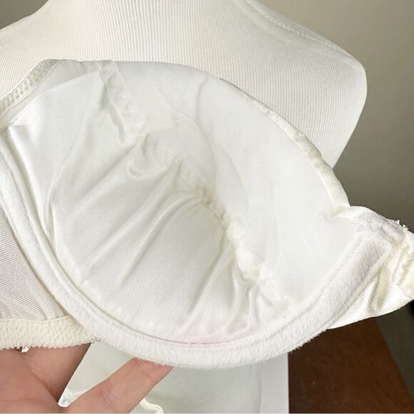 Victorias Secret Vintage 90s White Push Up Second Skin Satin Bra 34C - Picture 8 of 10